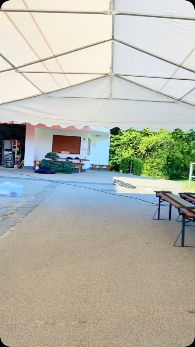 Ein kleiner Rückblick auf unser sensationelles Hüttenfest 2025 🙌🏽🥳
Ein großes Dankeschön an alle, die mitgeholfen haben - ohne eure Unterstützung wäre das nicht möglich gewesen 🫶🏼😊
Auch ein großes Danke an die vielen Gäste, die für so eine großartige Stimmung gesorgt haben. Schön war‘s! 🤩
#vfbeinberg #hüttenfest #feiernbiszummorgengrauen #dankefüralles